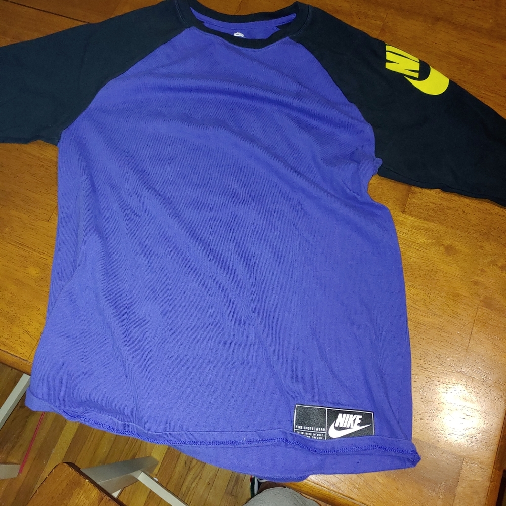 Slightly used nike 3/4th sleeve size large